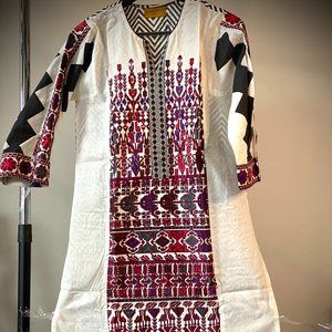 Pakistani KURTA / KAMEEZ